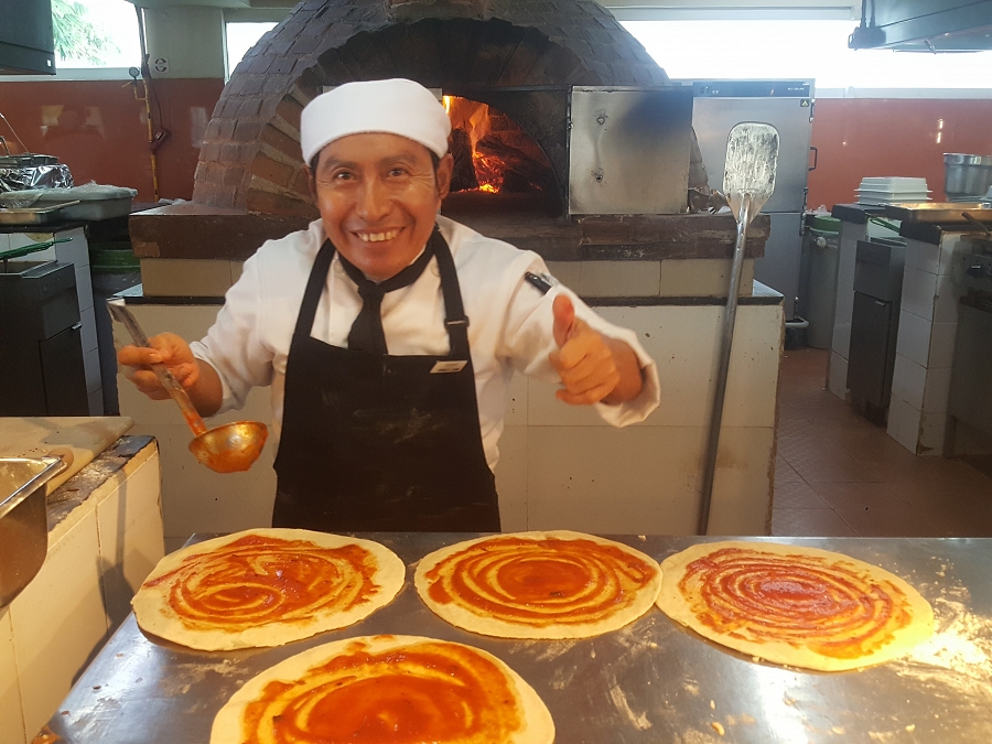 Pizza Maker in Cozumel